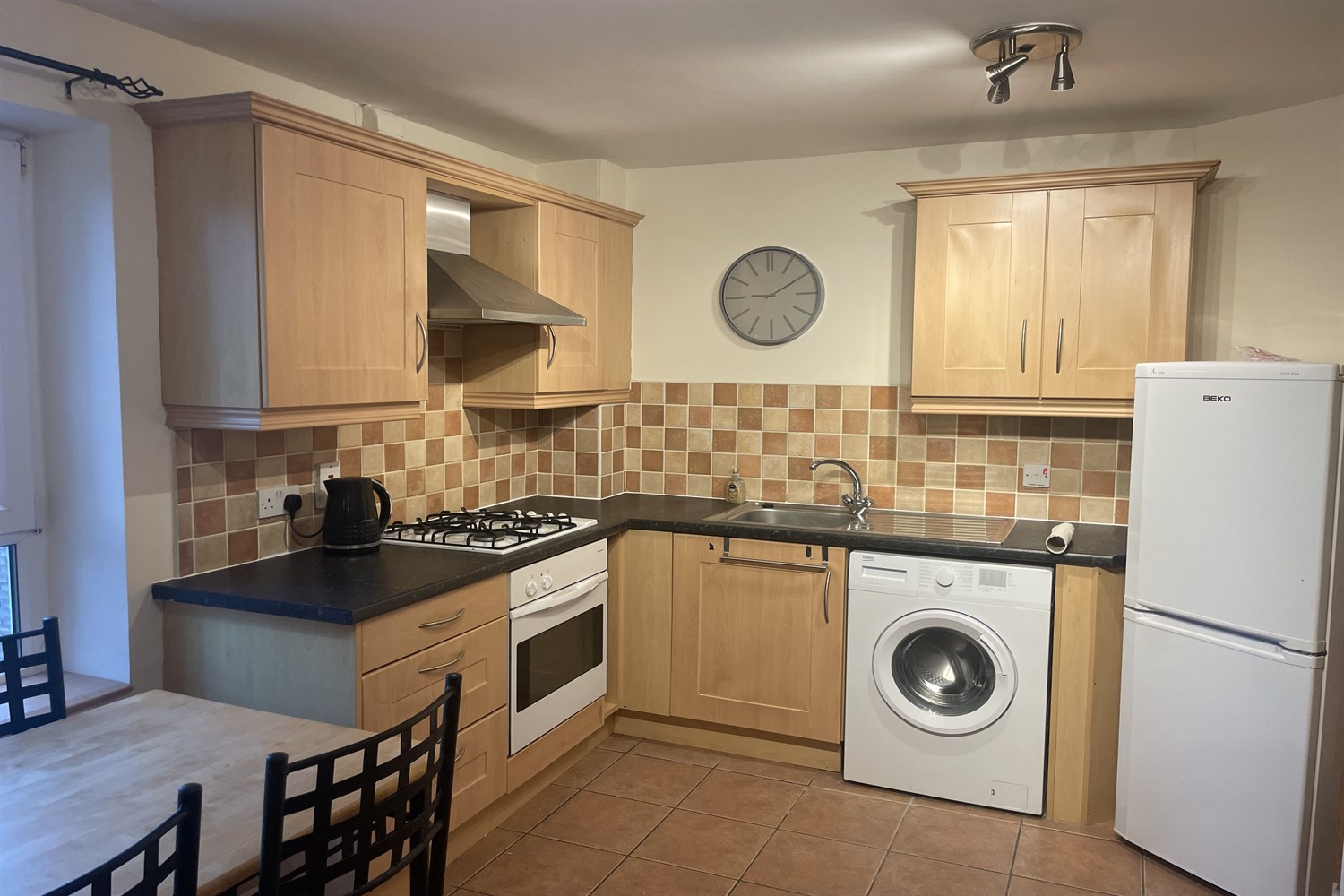 2 Bed Apartment - Image 3