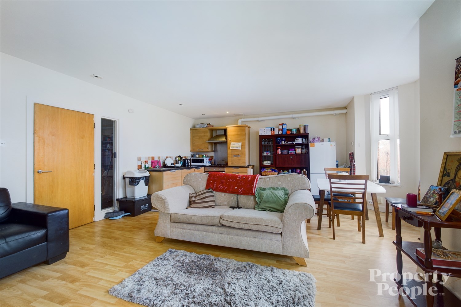 2 6 Brookhill Avenue - Image 2