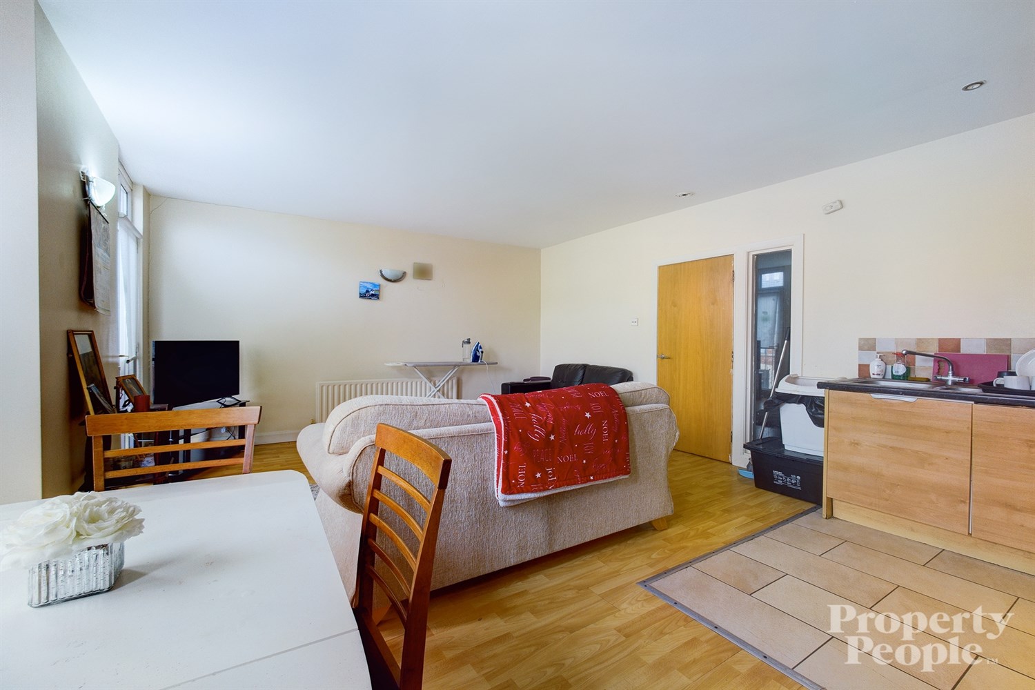 2 6 Brookhill Avenue - Image 3