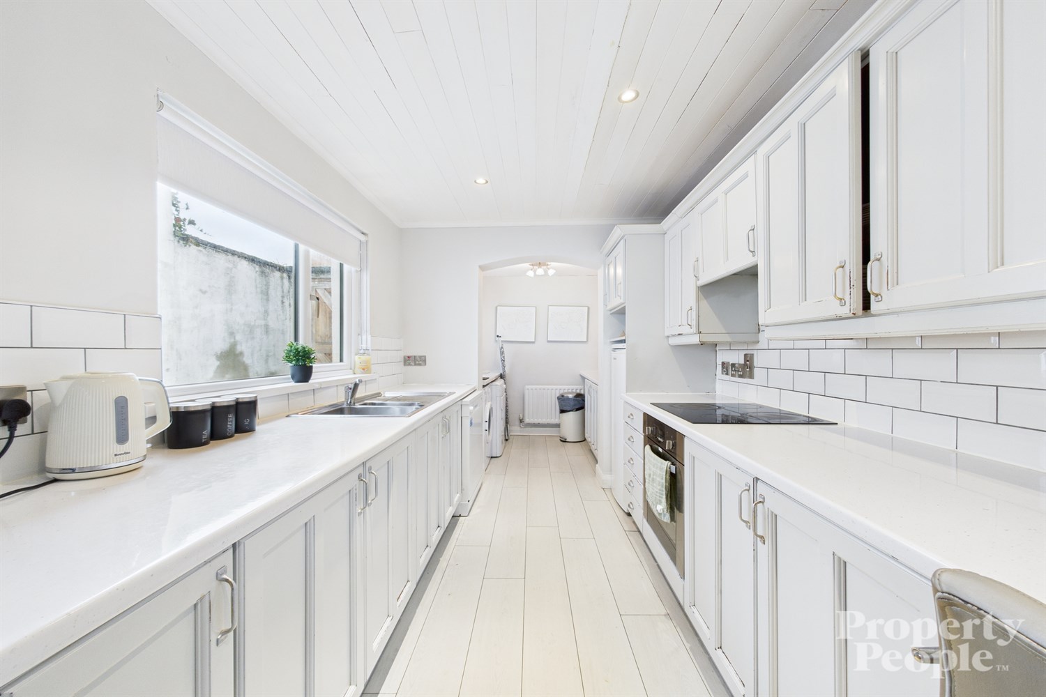4 Bed Townhouse - Image 8