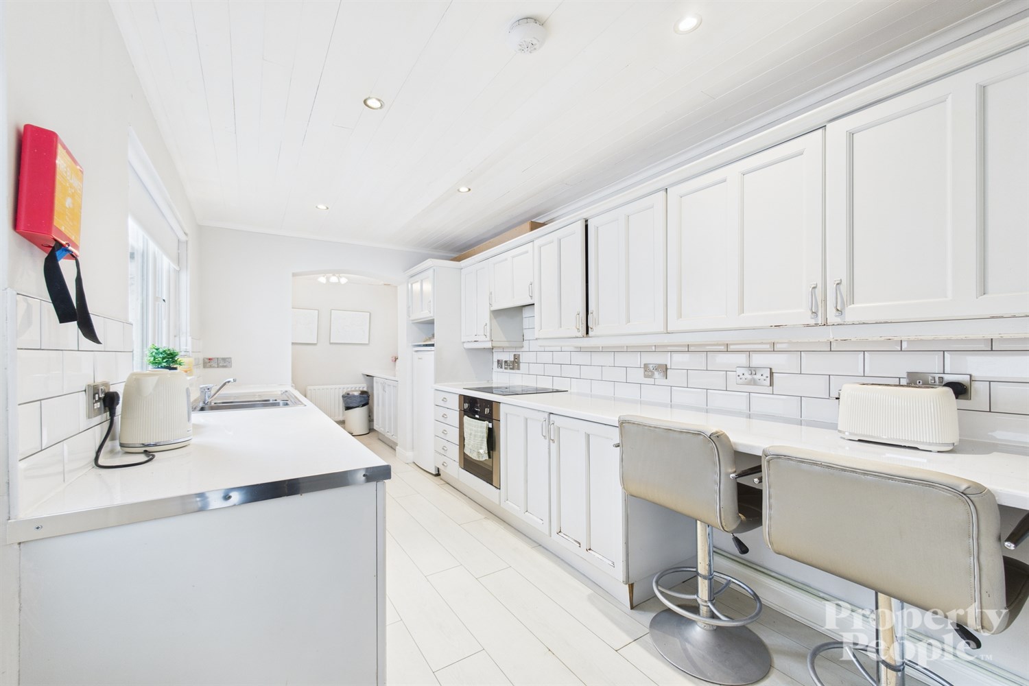 4 Bed Townhouse - Image 9