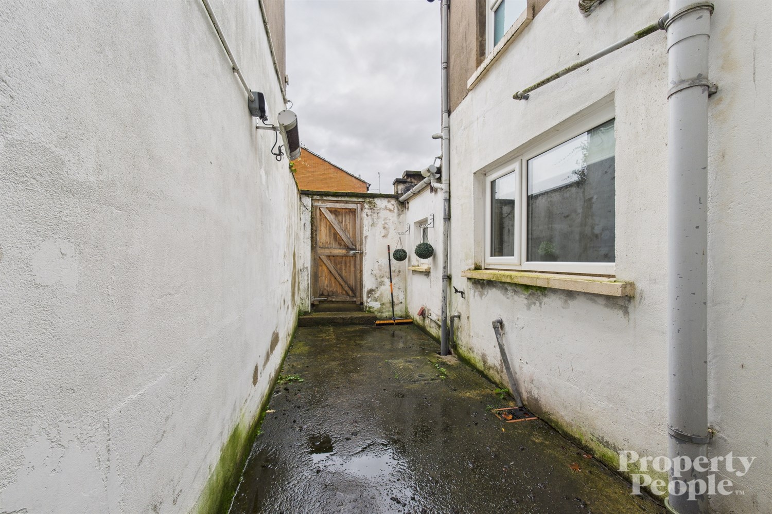 4 Bed Townhouse - Image 20