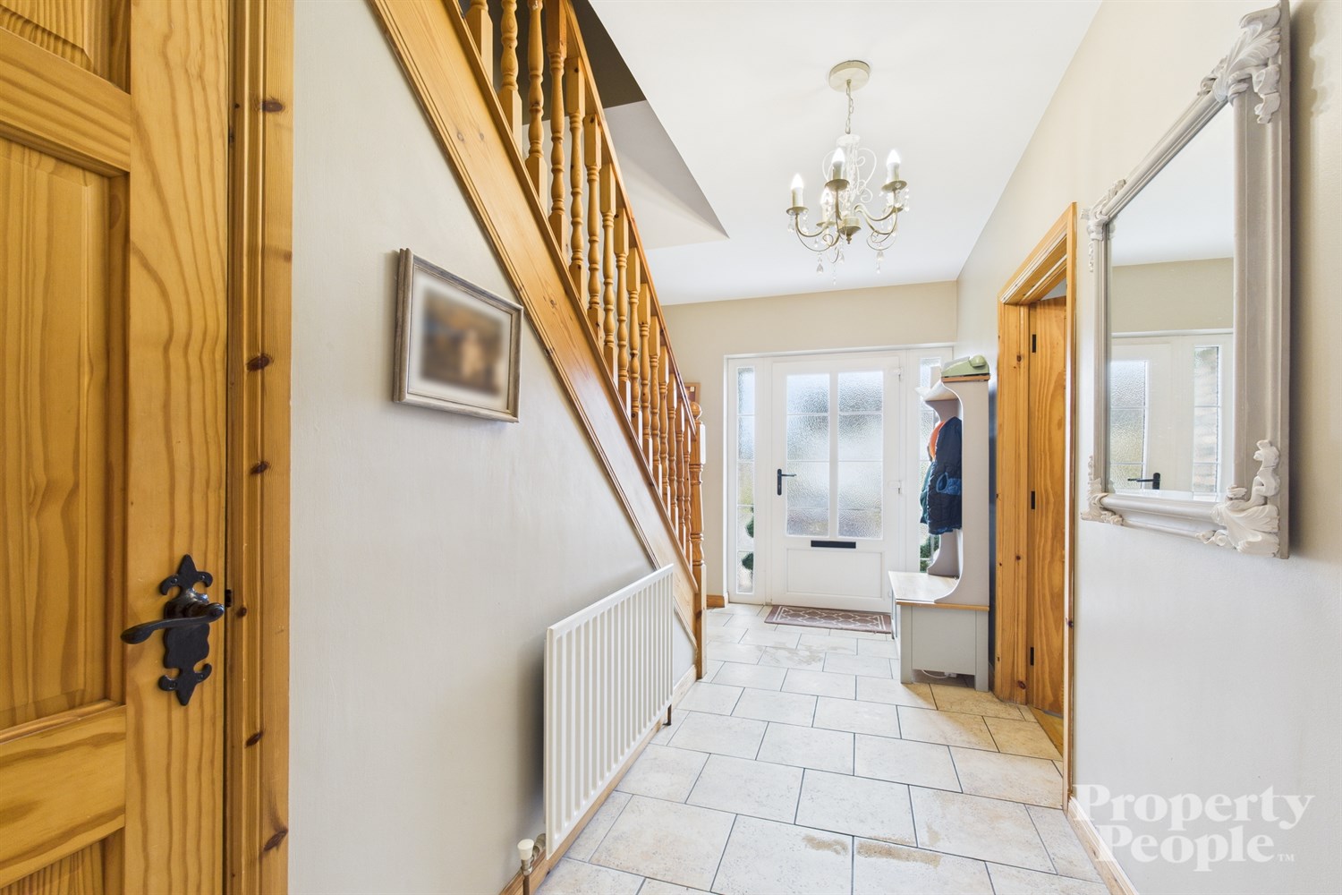 3 Bed Semi-detached House - Image 2