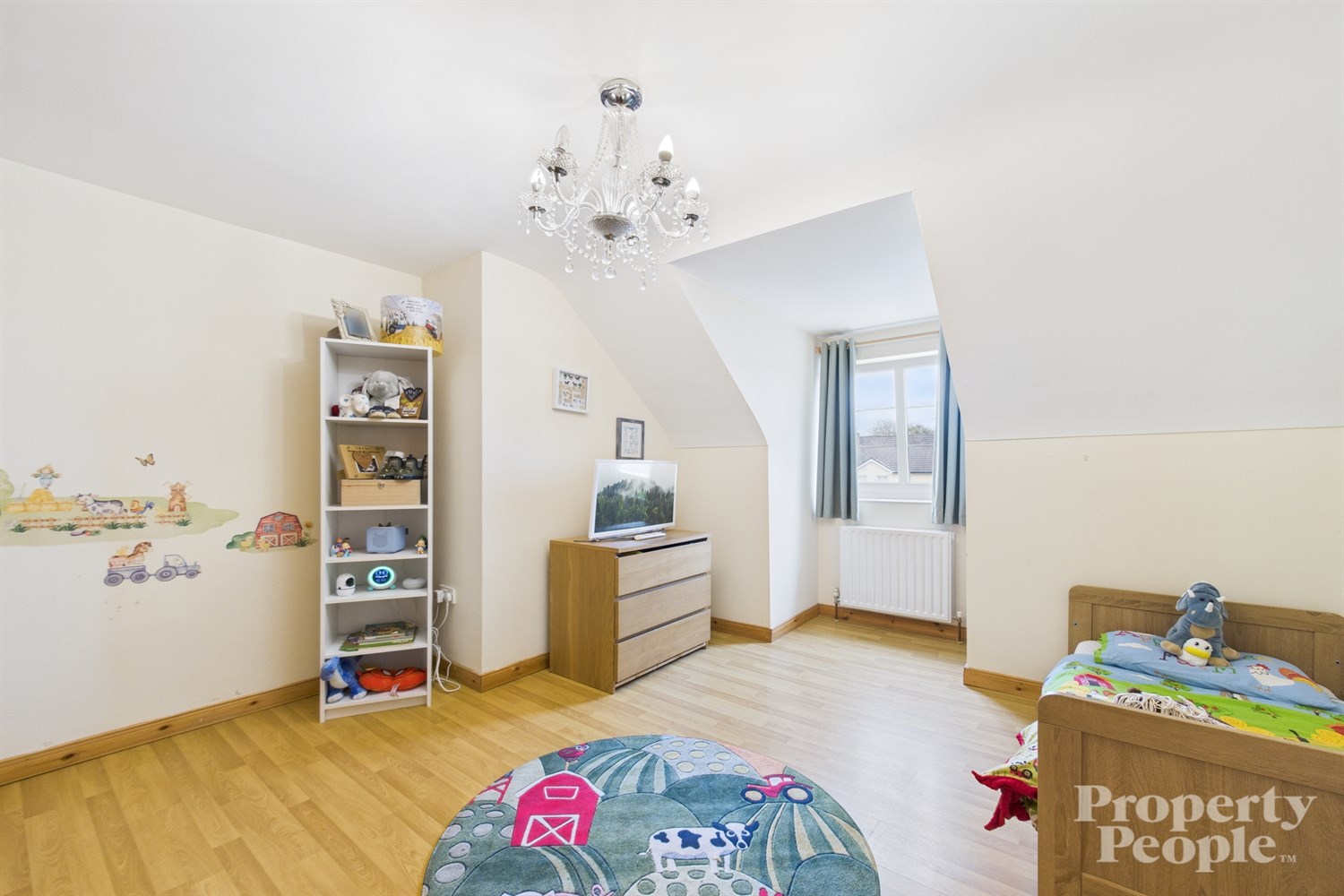 3 Bed Semi-detached House - Image 10