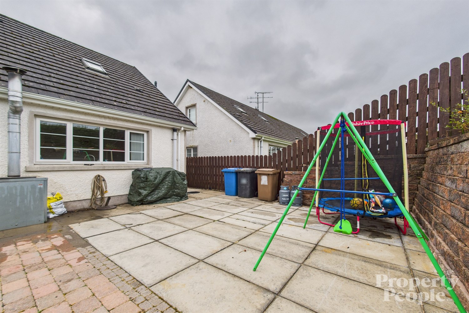 3 Bed Semi-detached House - Image 14