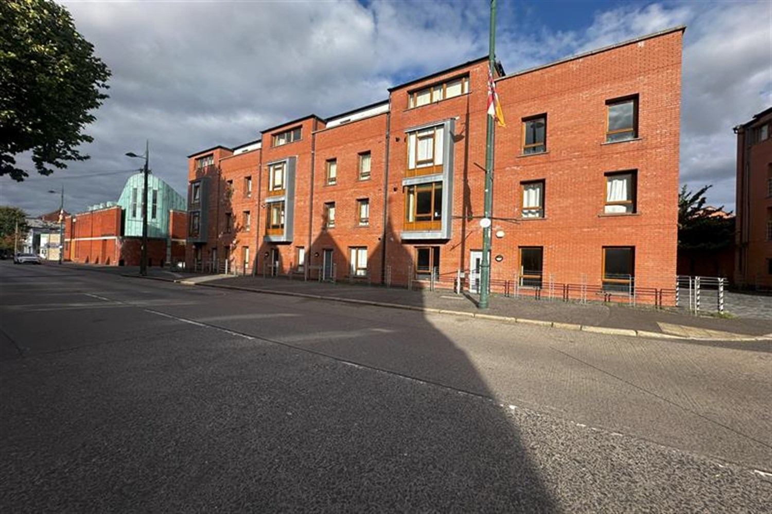 Apartment 14 112 Templemore Avenue - Image 1