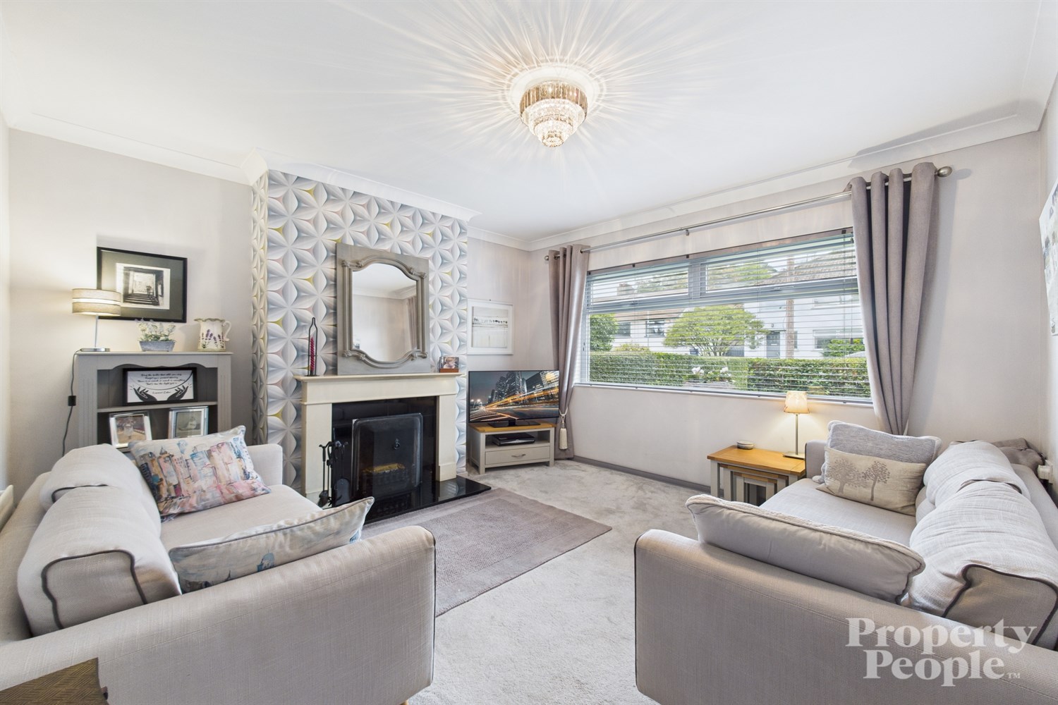 3 Bed Semi-detached House - Image 7