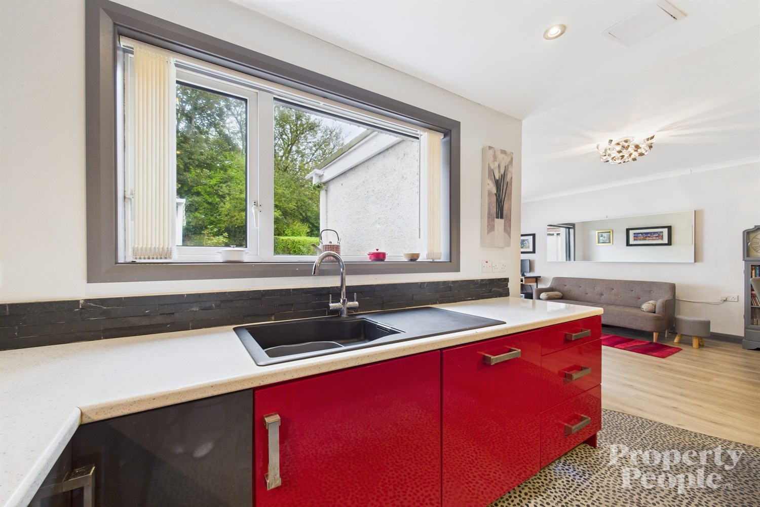 3 Bed Semi-detached House - Image 12