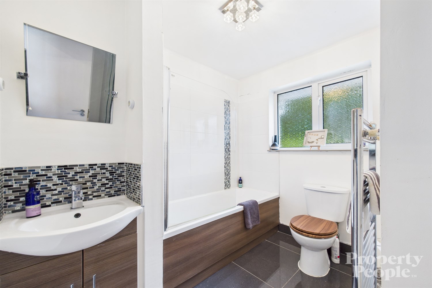 3 Bed Semi-detached House - Image 31