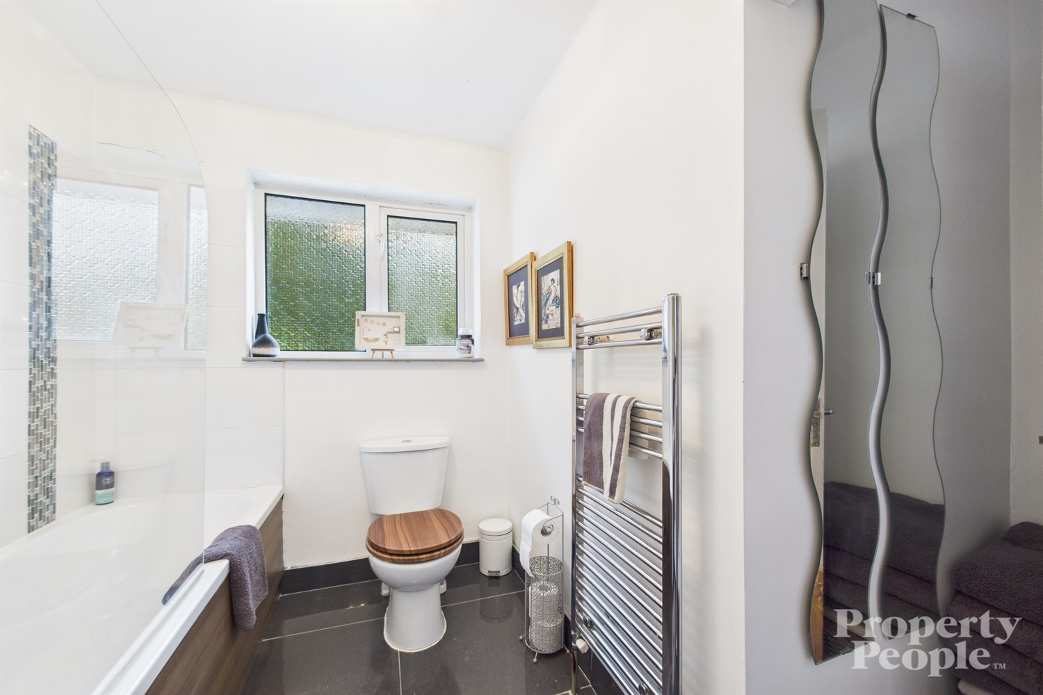 3 Bed Semi-detached House - Image 32