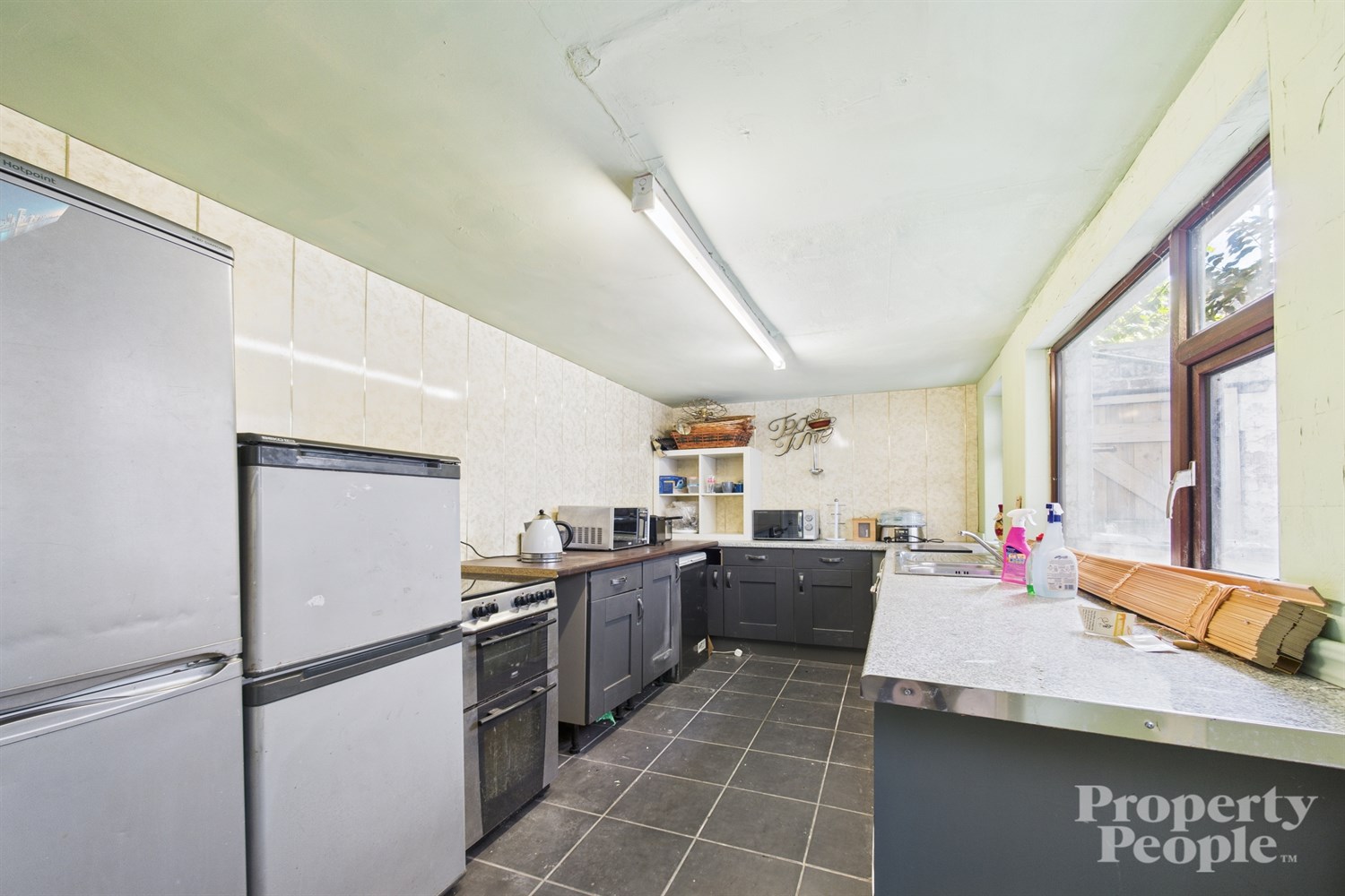 6 Bed Terrace House - Image 8