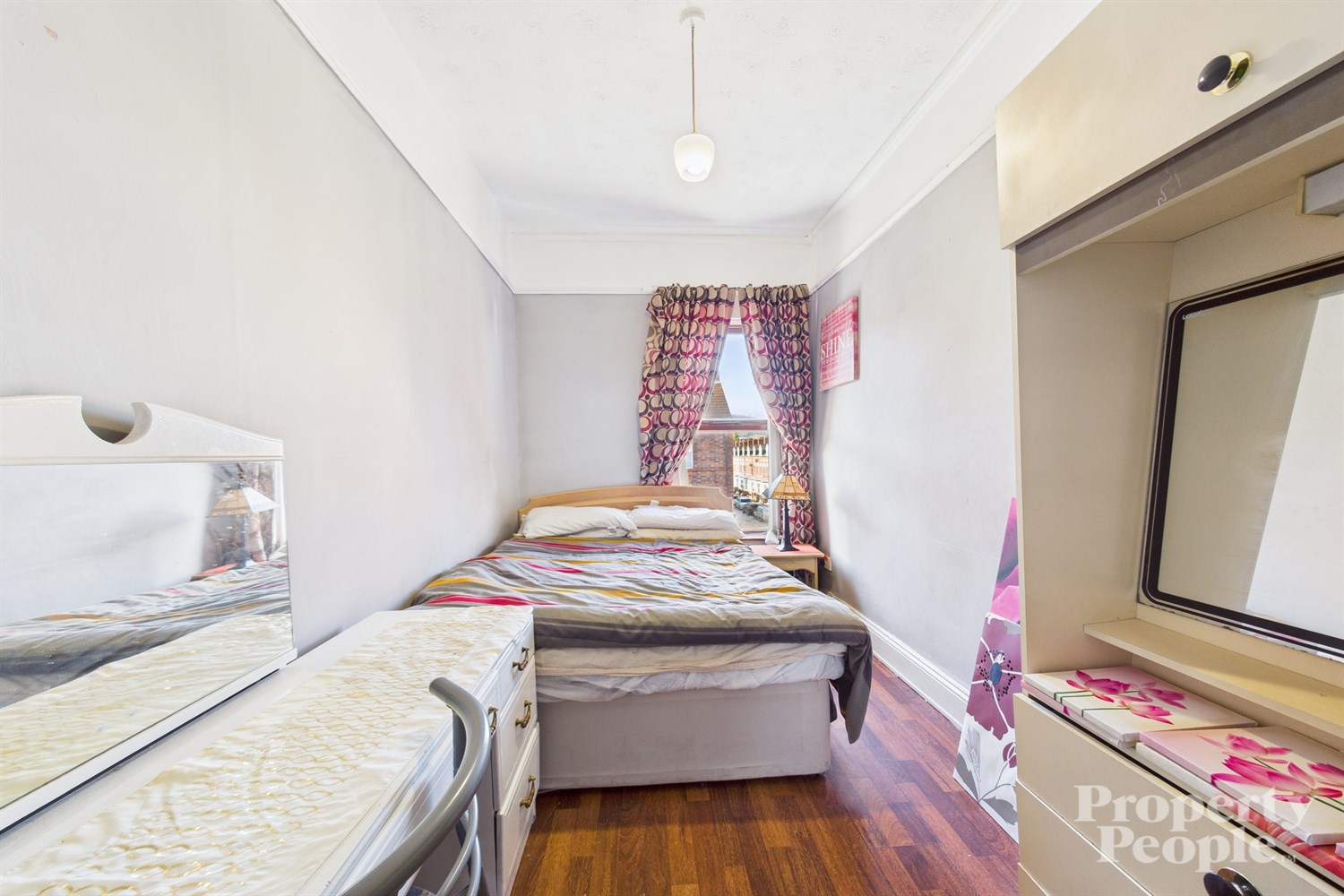 6 Bed Terrace House - Image 12