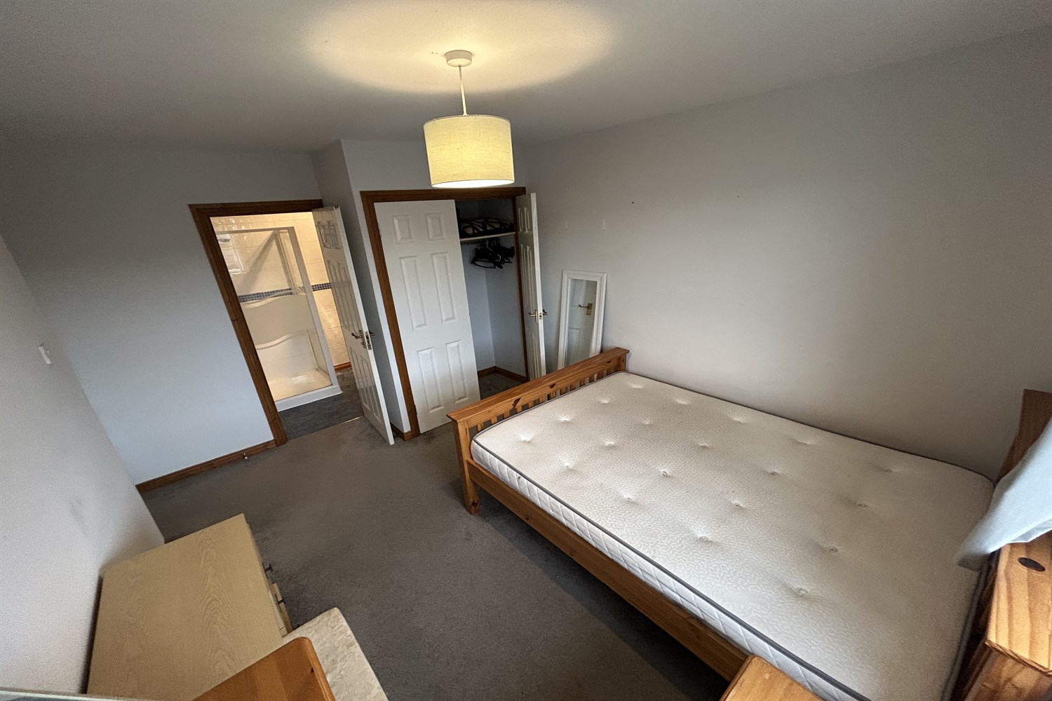 4 Bed Semi-detached House - Image 11