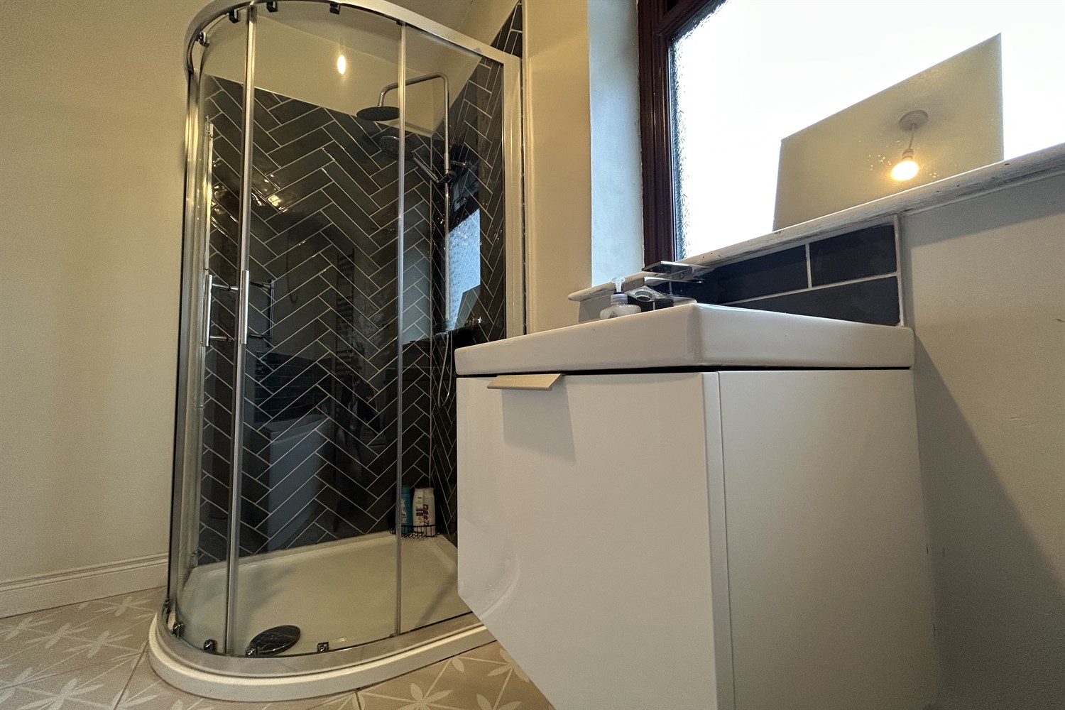 3 Bed End-terrace House - Image 19