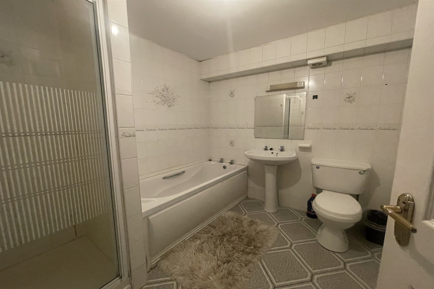 1 Bed Flat - Image 6