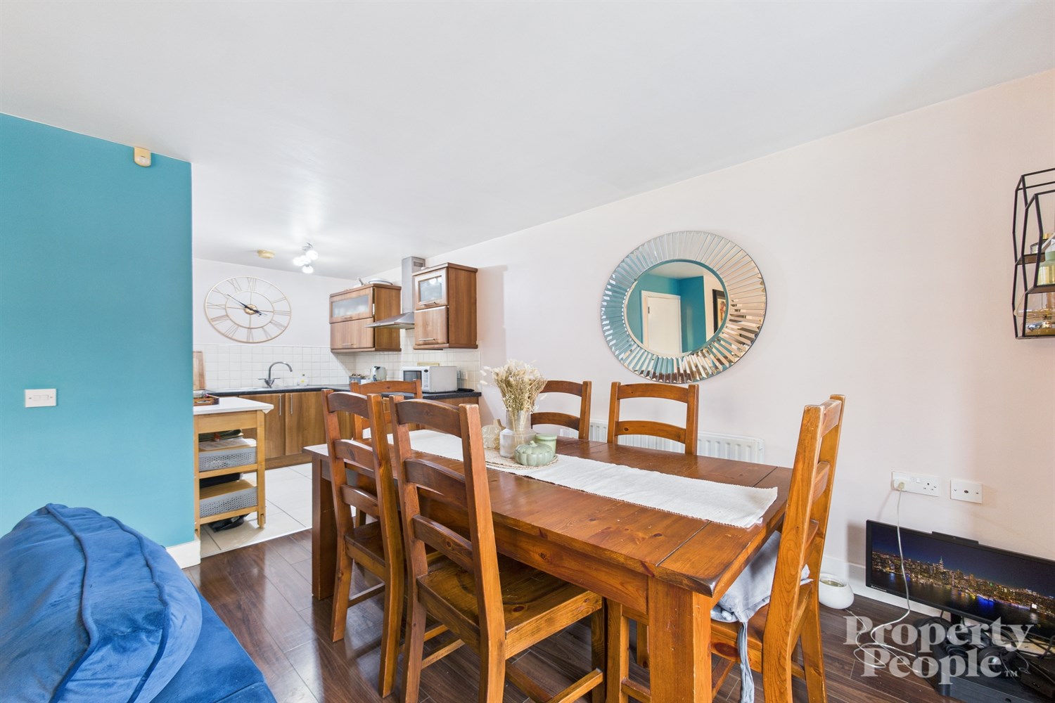 2 Bed Apartment - Image 6