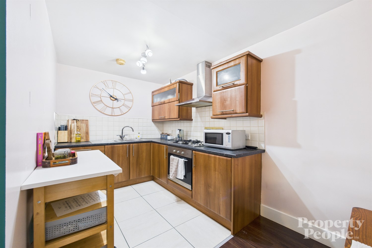 2 Bed Apartment - Image 7