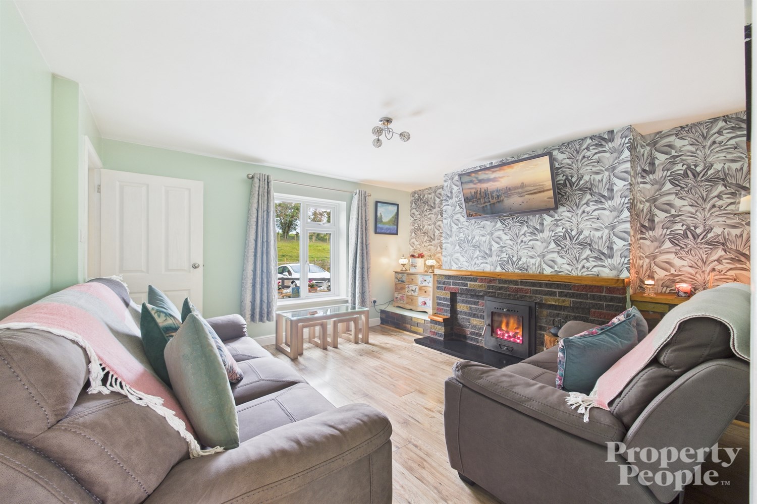 2 Bed Terrace House - Image 2