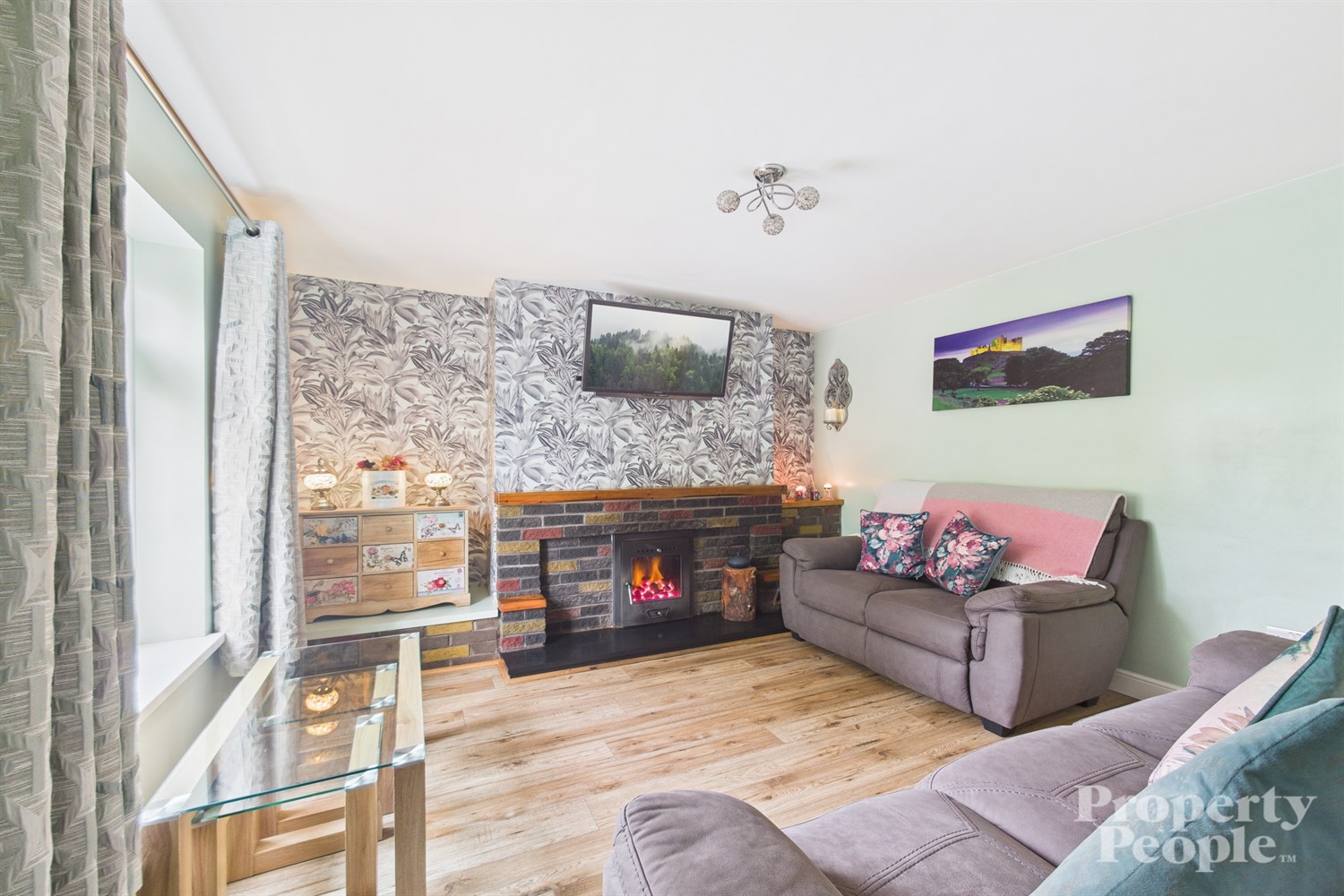 2 Bed Terrace House - Image 3