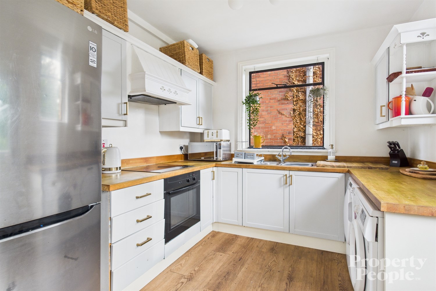 3 Bed Detached House - Image 12