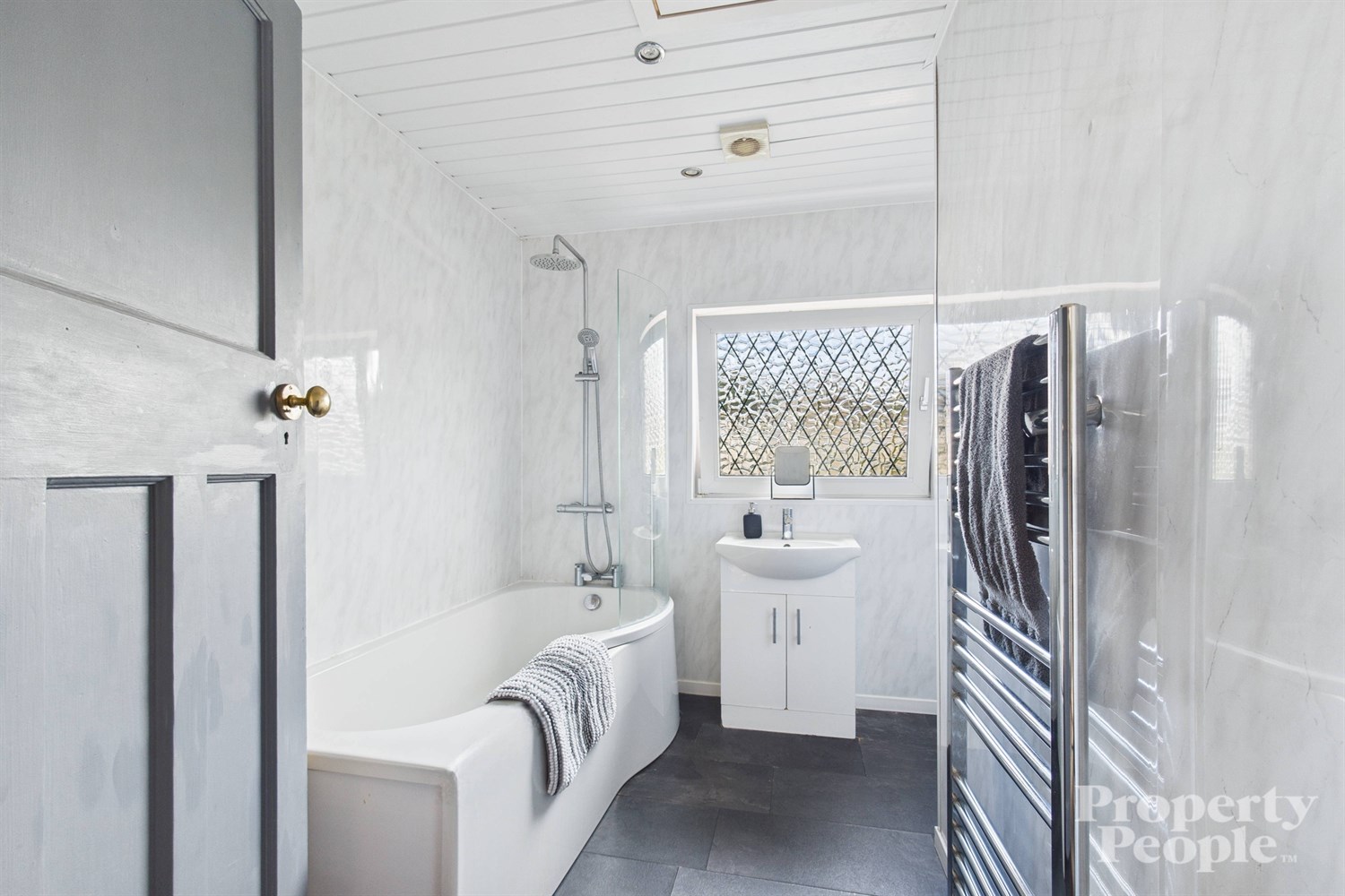 3 Bed Detached House - Image 21