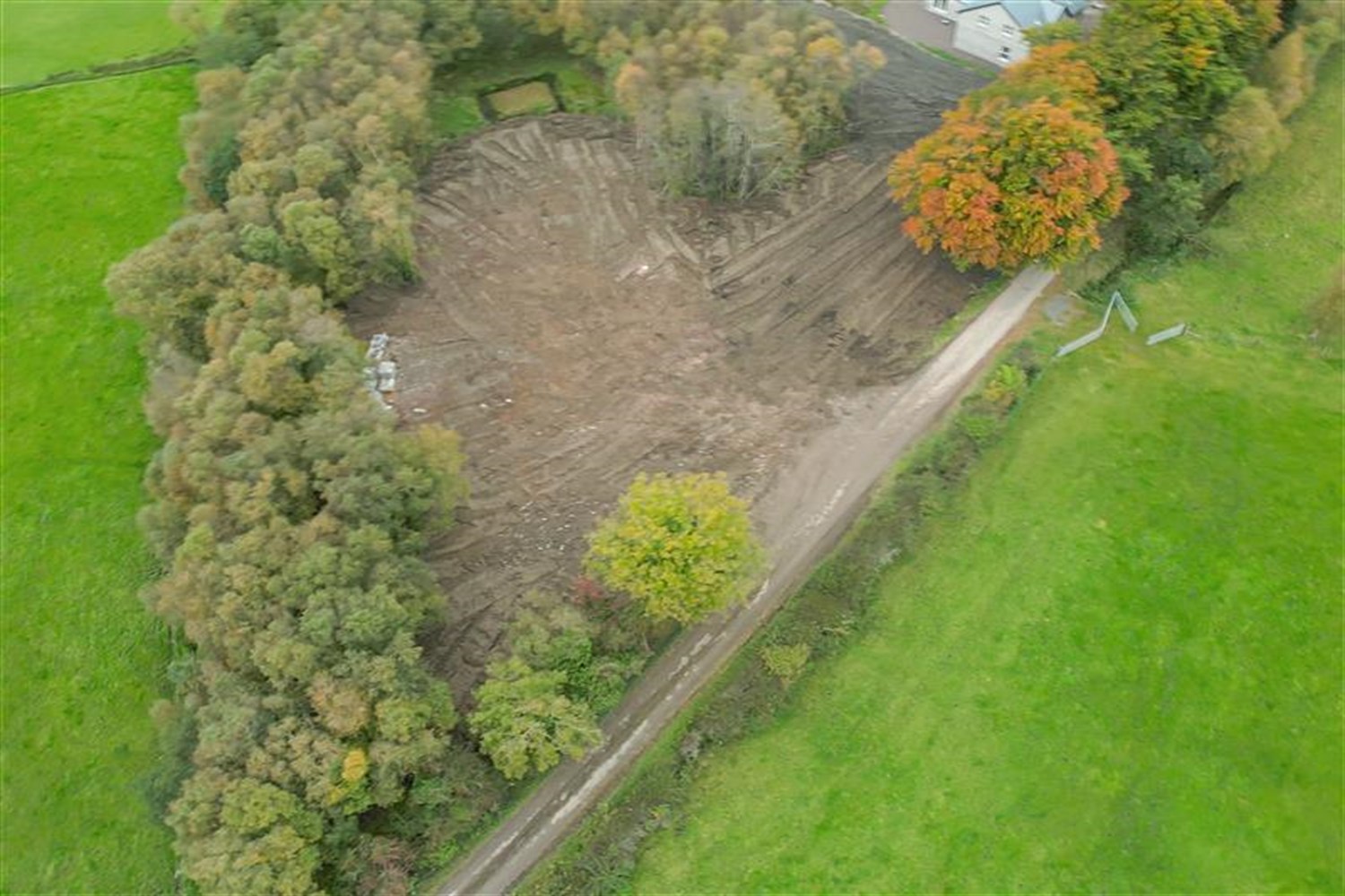 4 Bed Detached House - Image 3