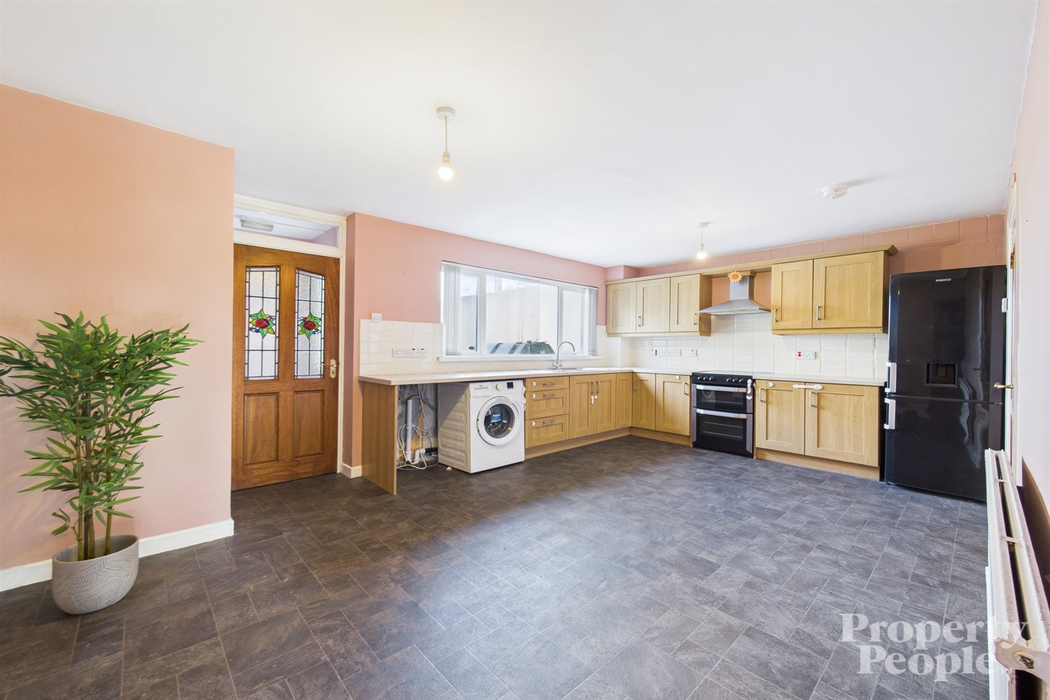 3 Bed Terrace House - Image 3