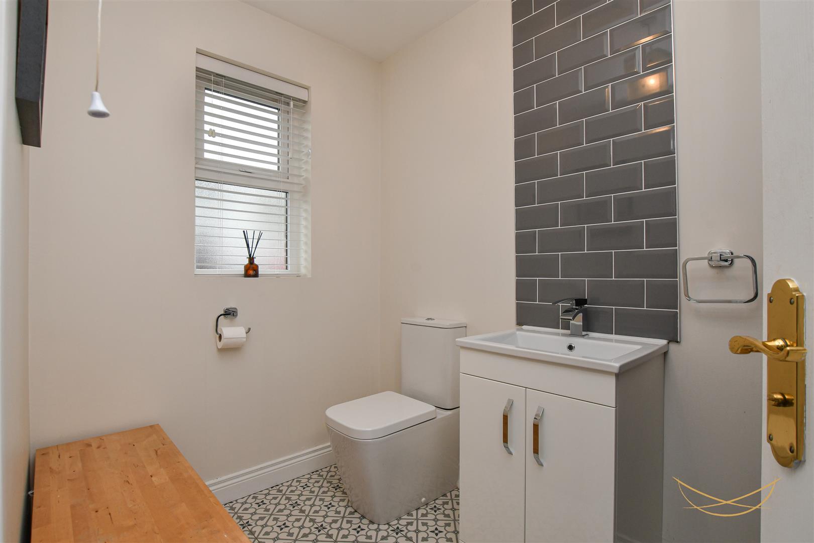 82 Gateside Manor - Image 10