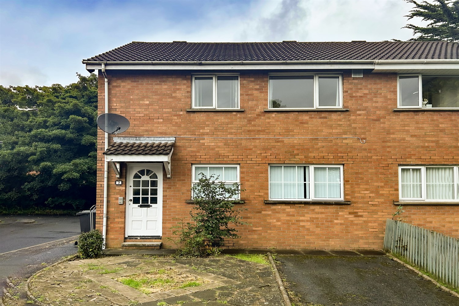 7 Chichester Park Central - Image 1