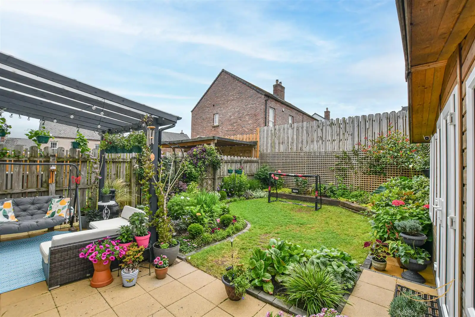 11 Blackrock Commons, Newtownabbey, BT36 4AE