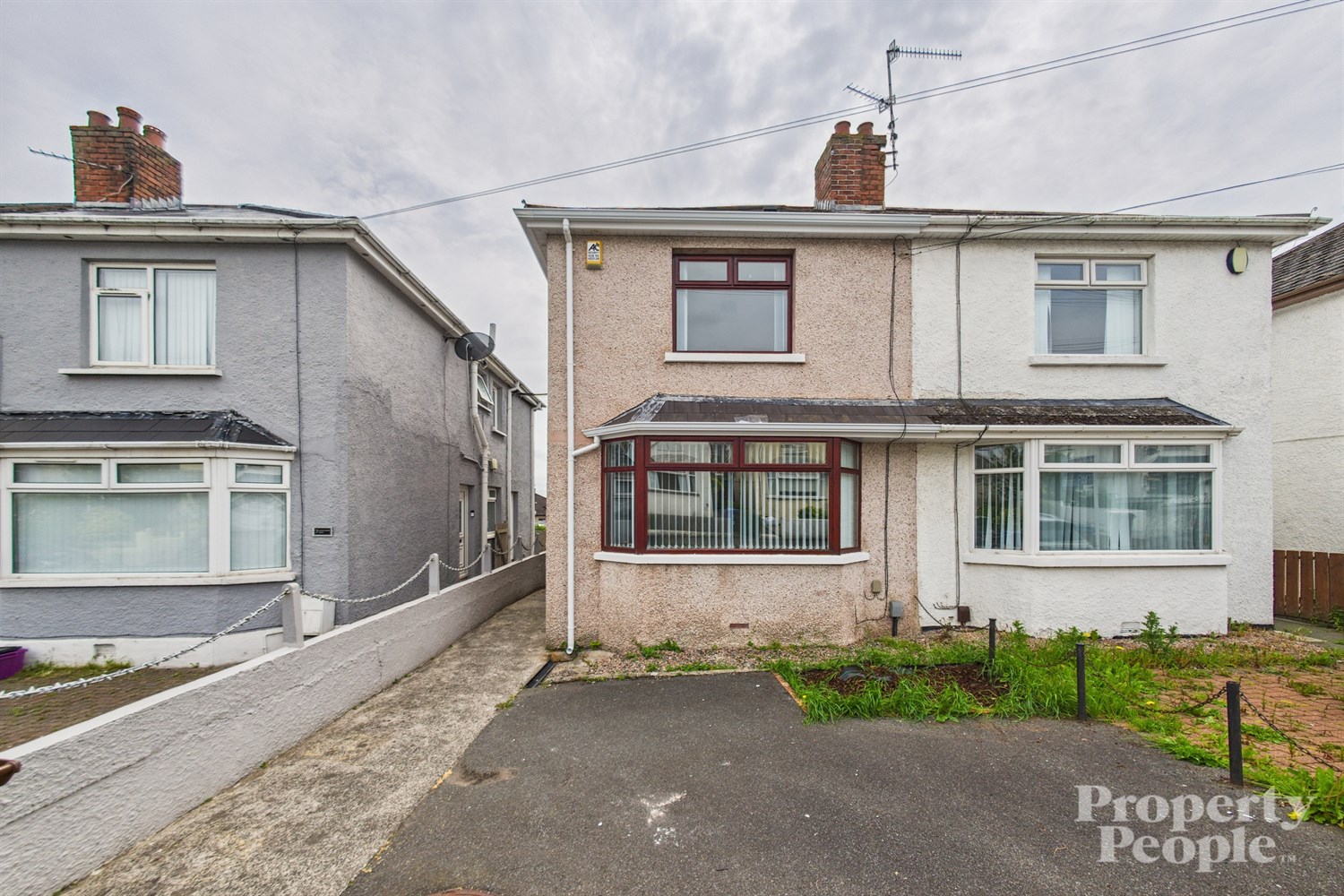  9 Sunnymede Park, Dunmurry,   Belfast,  BT17 0PU