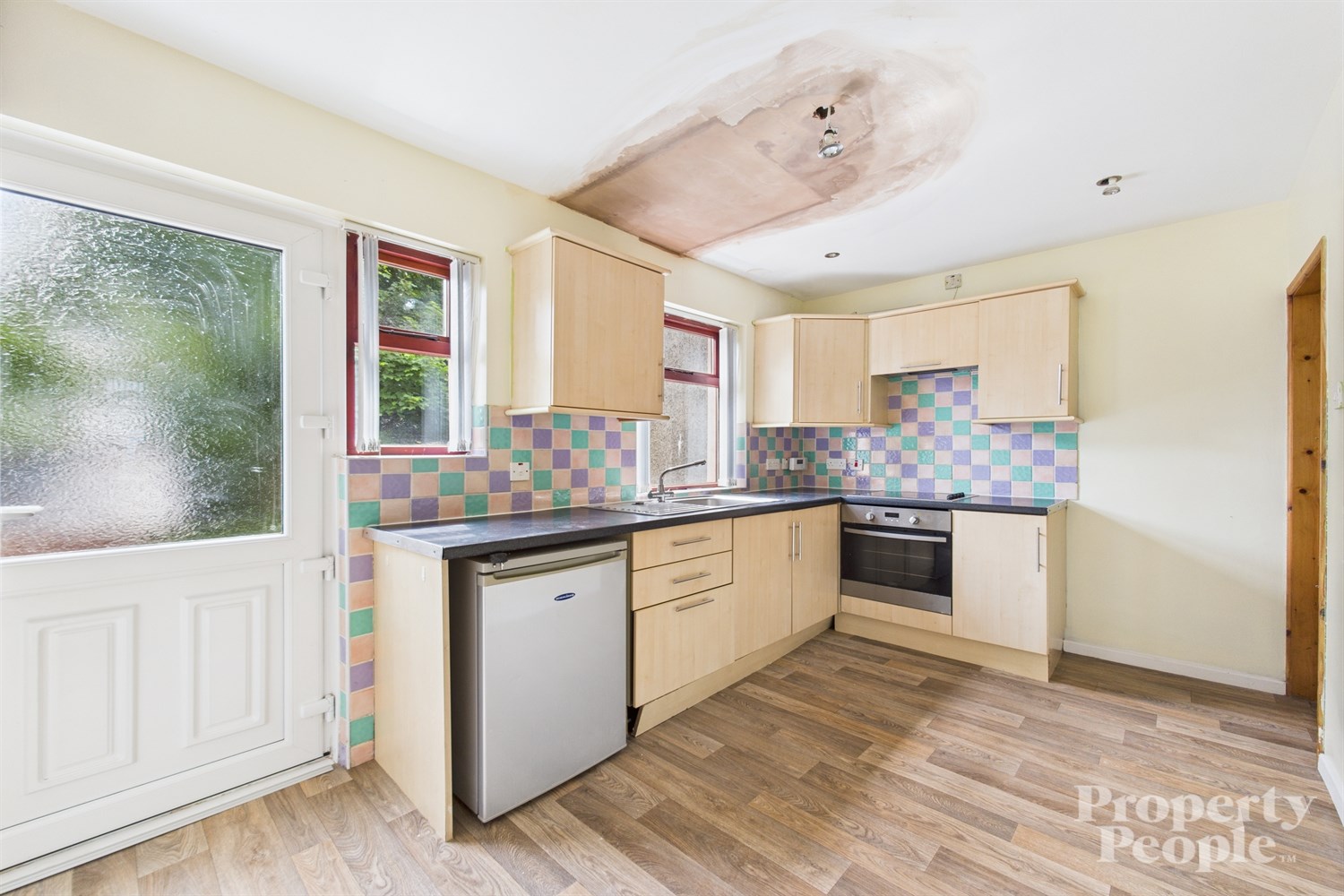  9 Sunnymede Park, Dunmurry,   Belfast,  BT17 0PU