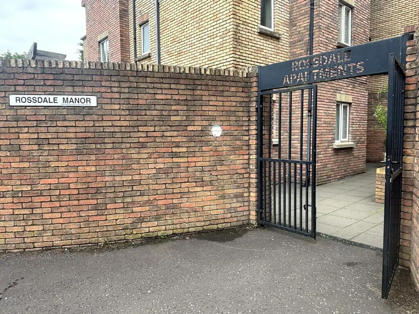 5 Rossdale Manor, Ballymena, Antrim, BT42 2SL