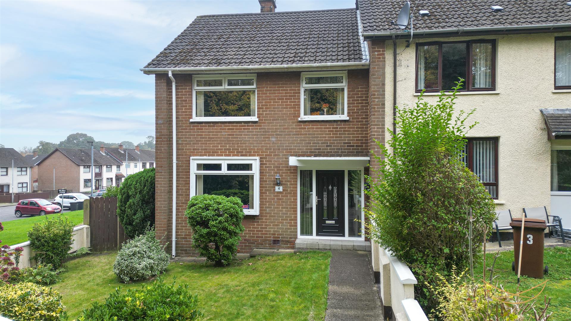 3 Bed End-terrace House - Image 4