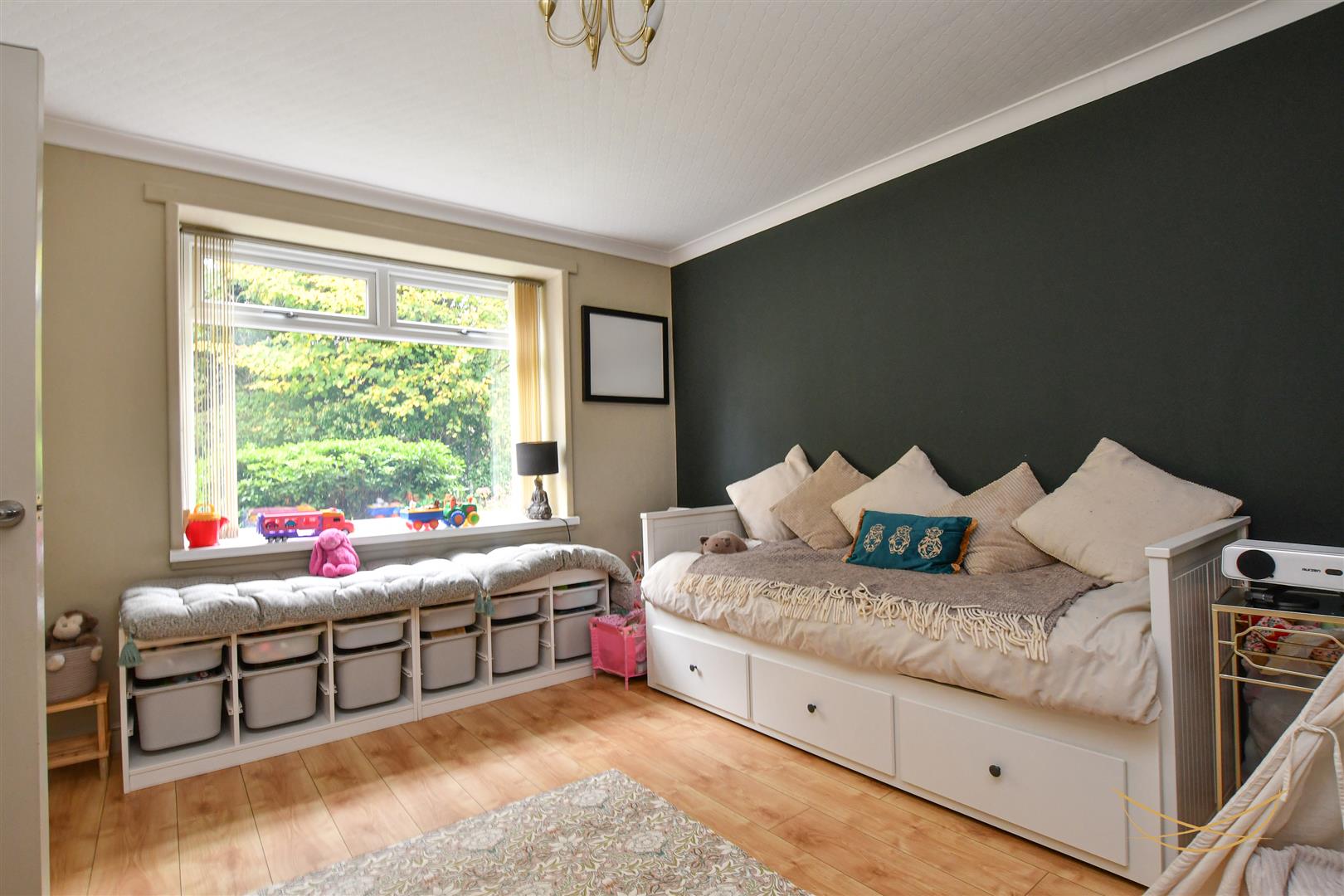 3 Bed End-terrace House - Image 10