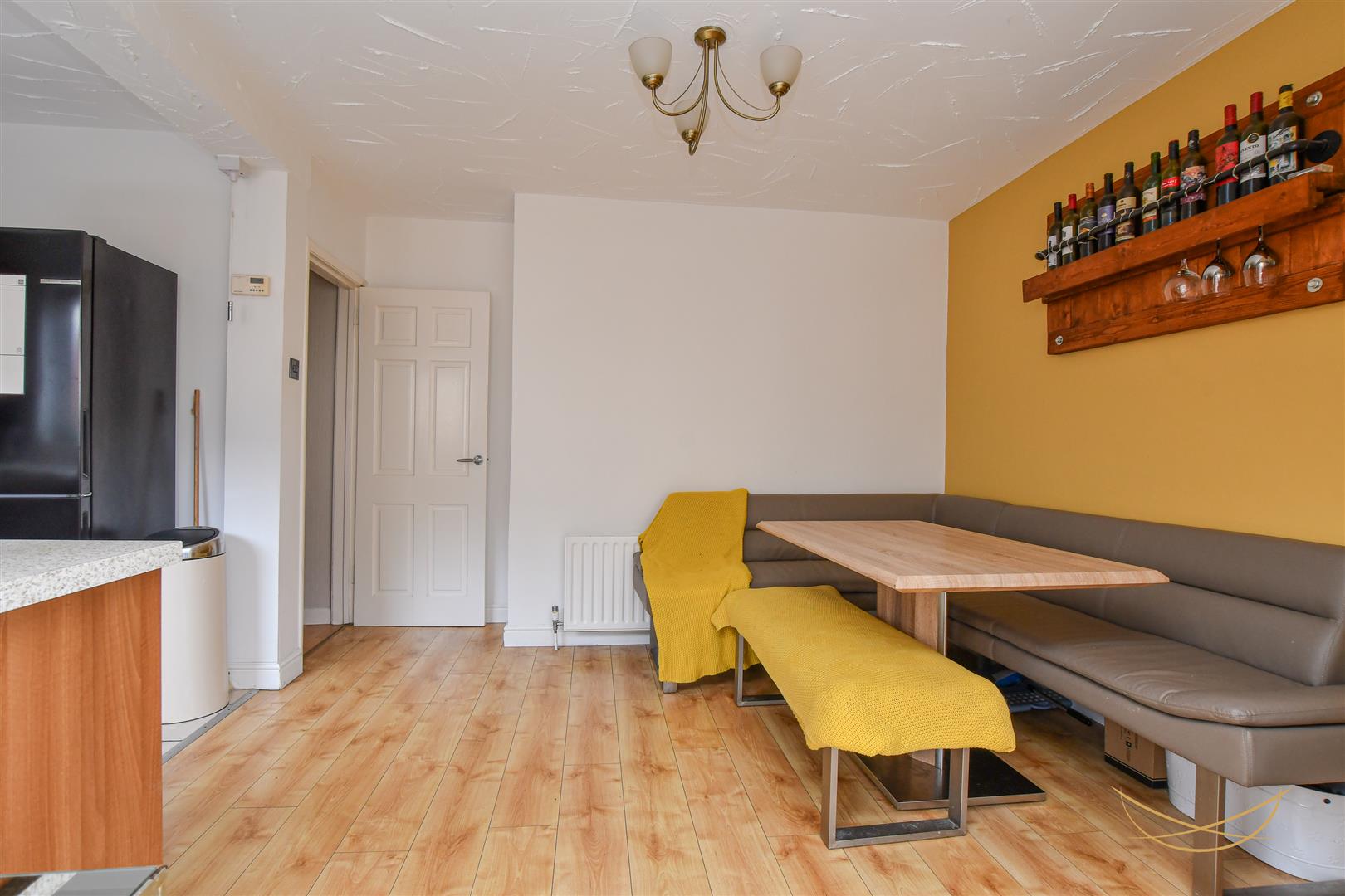 3 Bed End-terrace House - Image 14