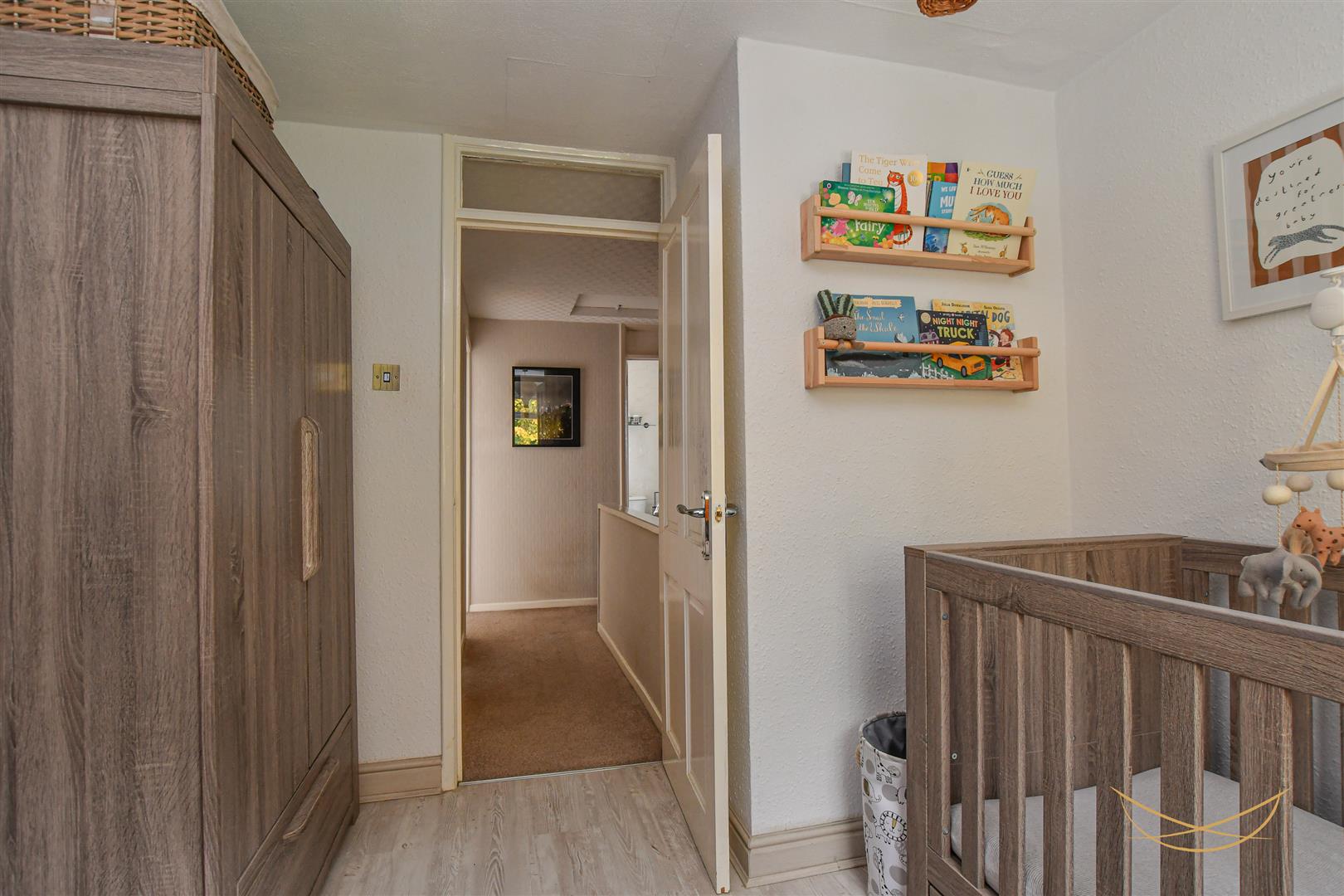 3 Bed End-terrace House - Image 22