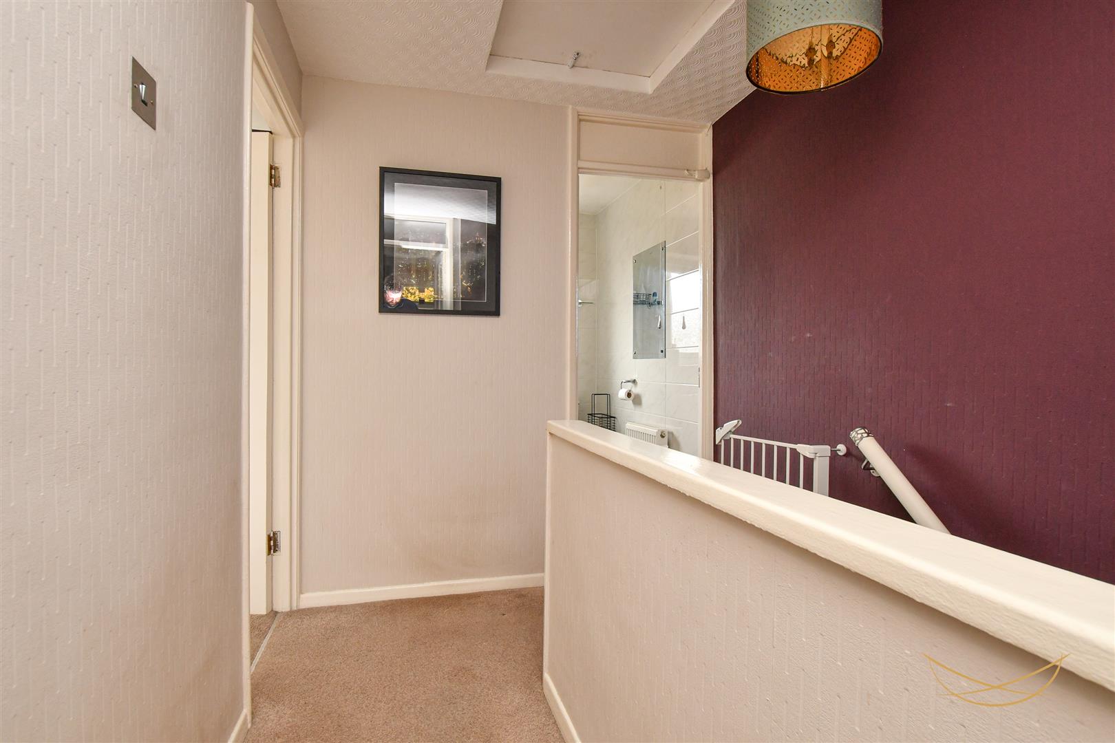 3 Bed End-terrace House - Image 31