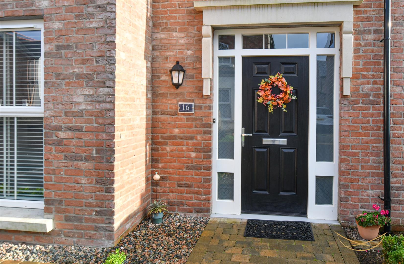 4 Bed Detached House - Image 3