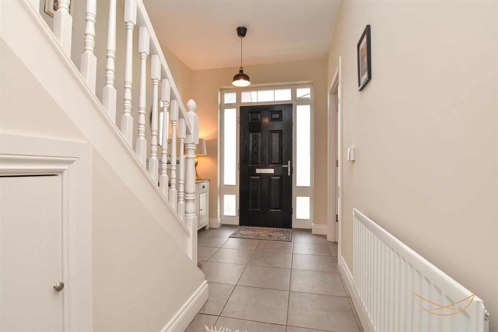 4 Bed Detached House - Image 5