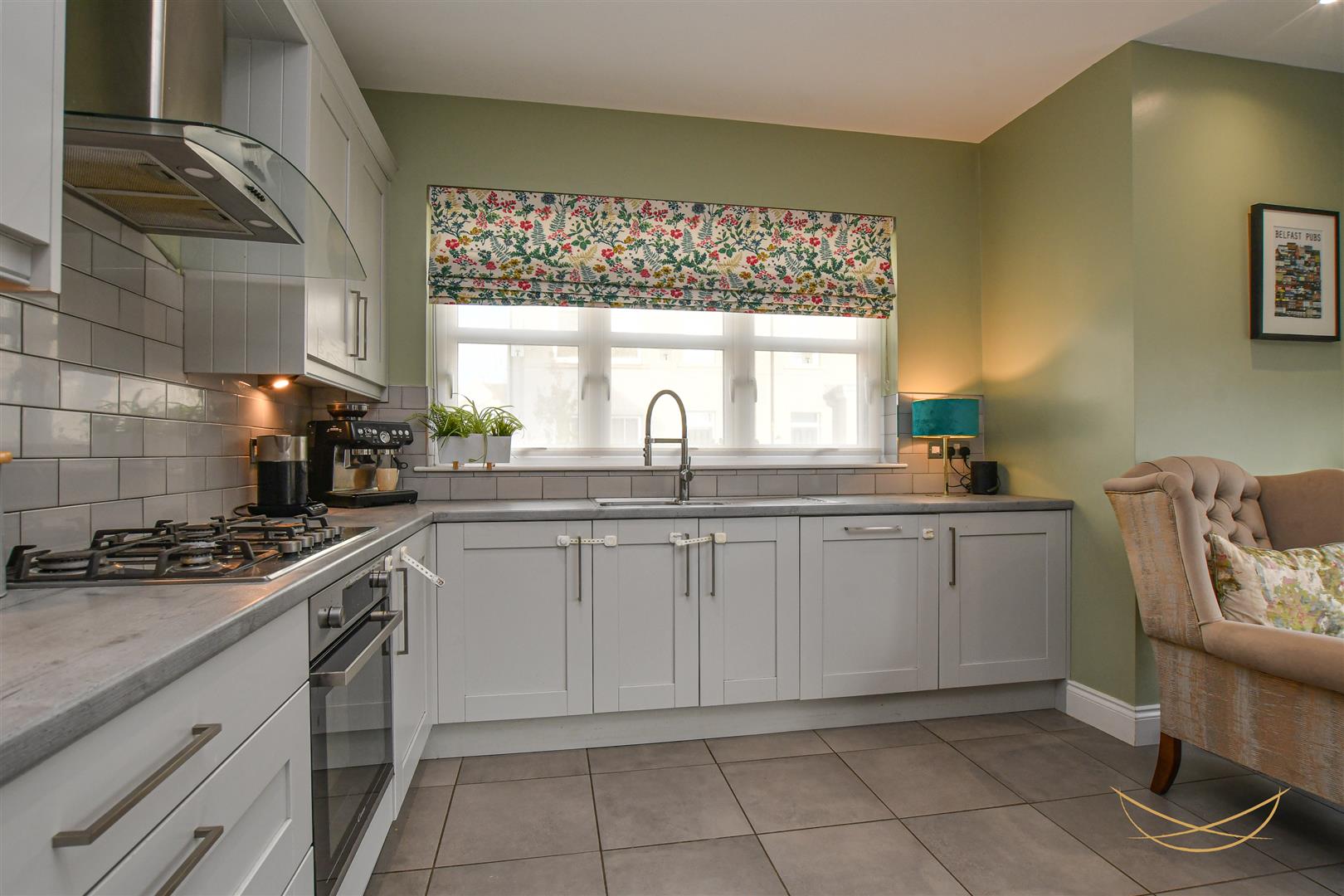 4 Bed Detached House - Image 15