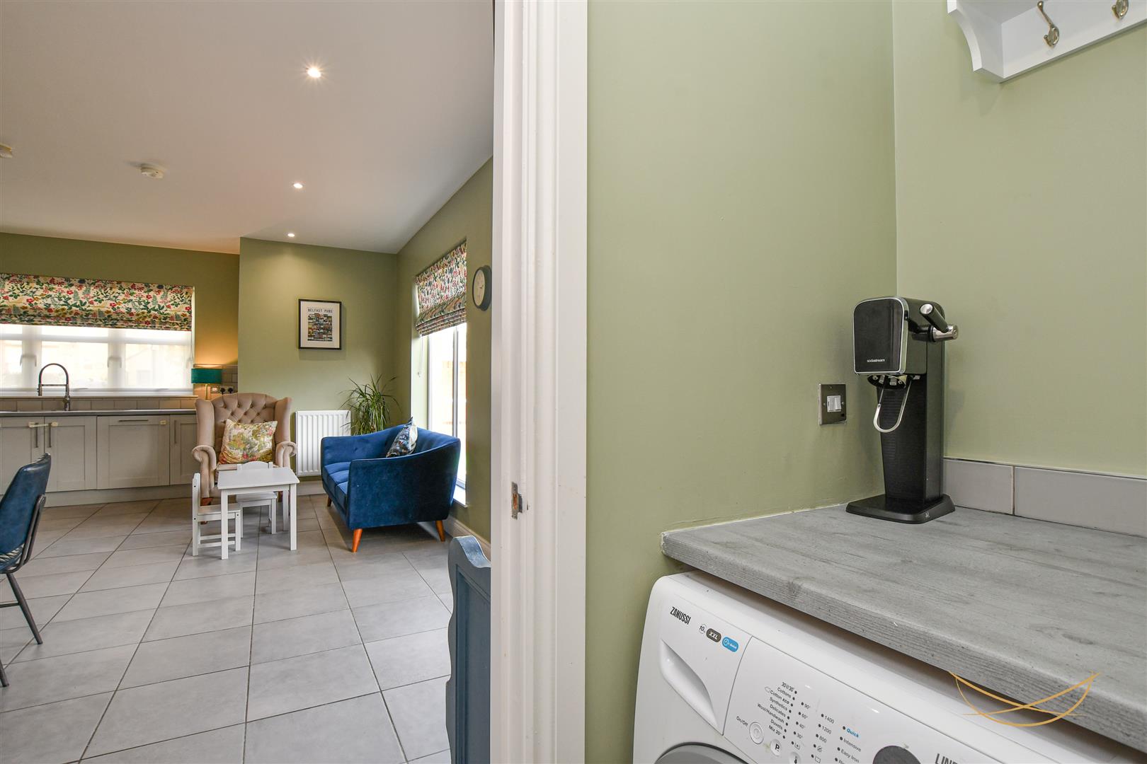 4 Bed Detached House - Image 19