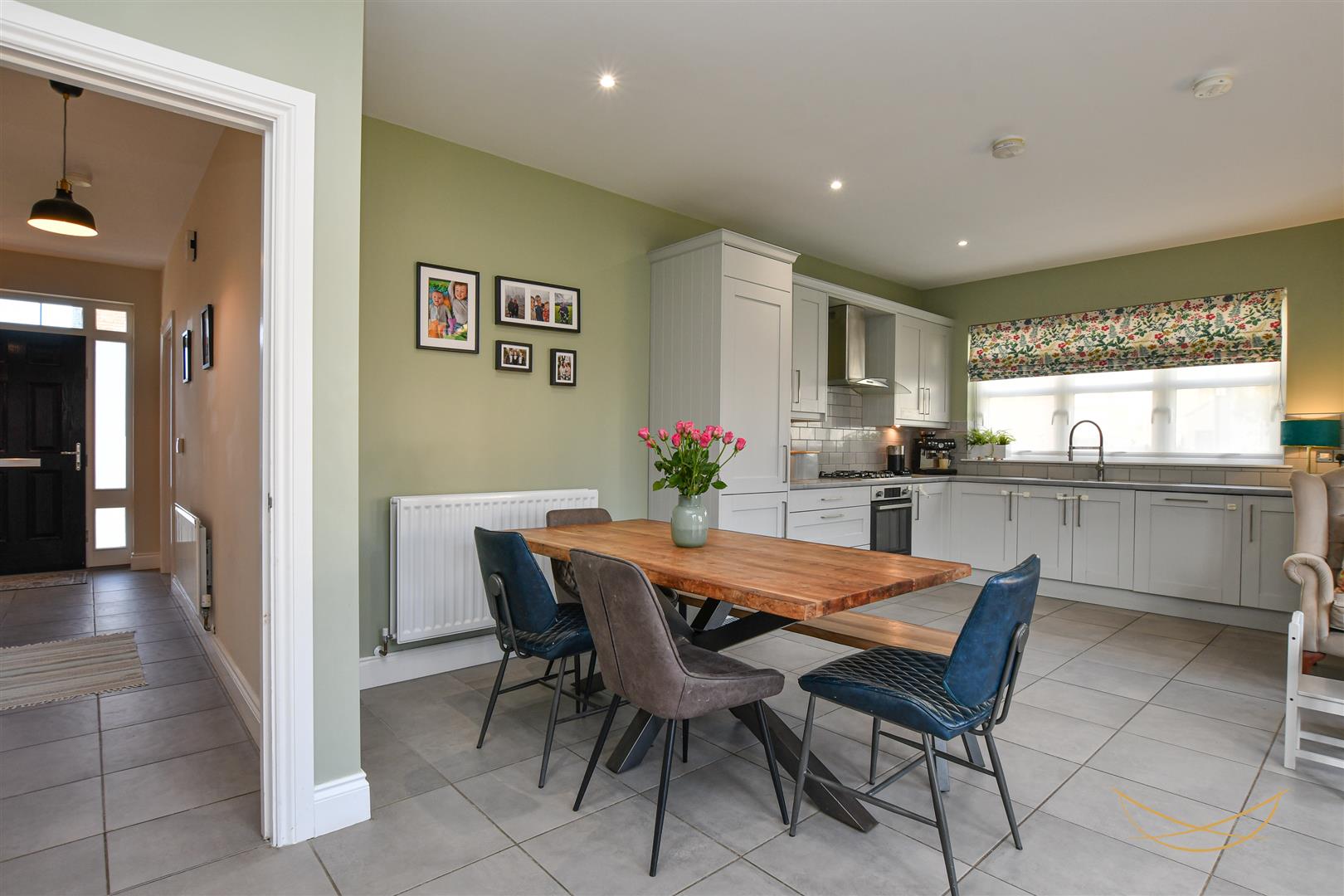 4 Bed Detached House - Image 21