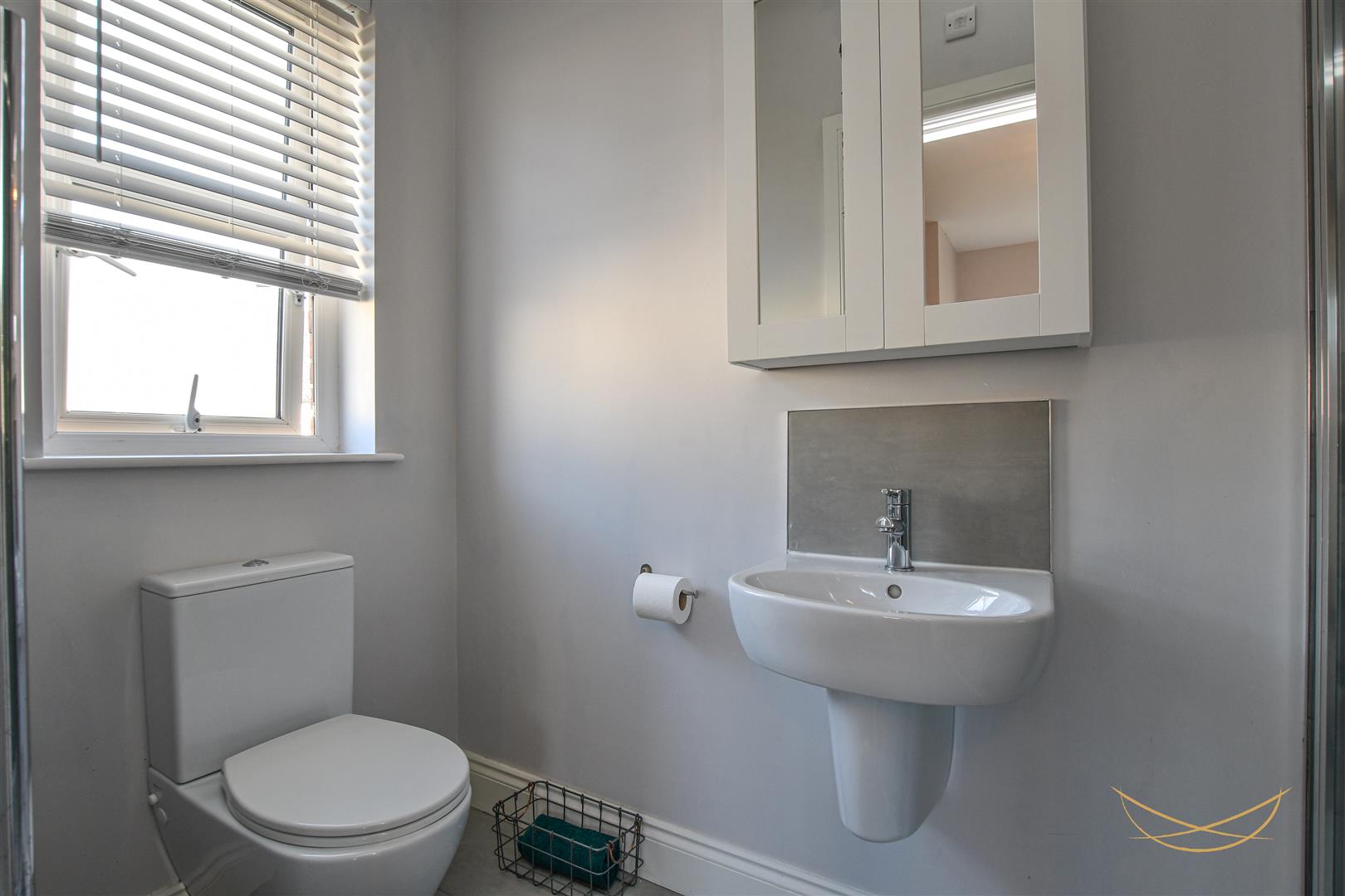 4 Bed Detached House - Image 28