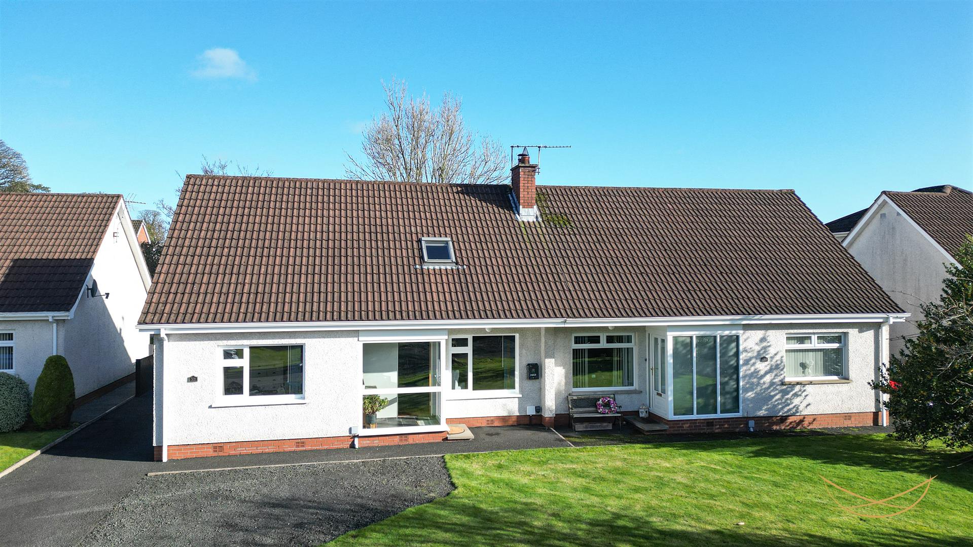 3 Bed Semi-detached House - Image 2