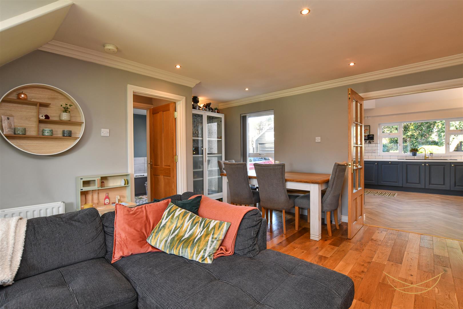 3 Bed Semi-detached House - Image 9