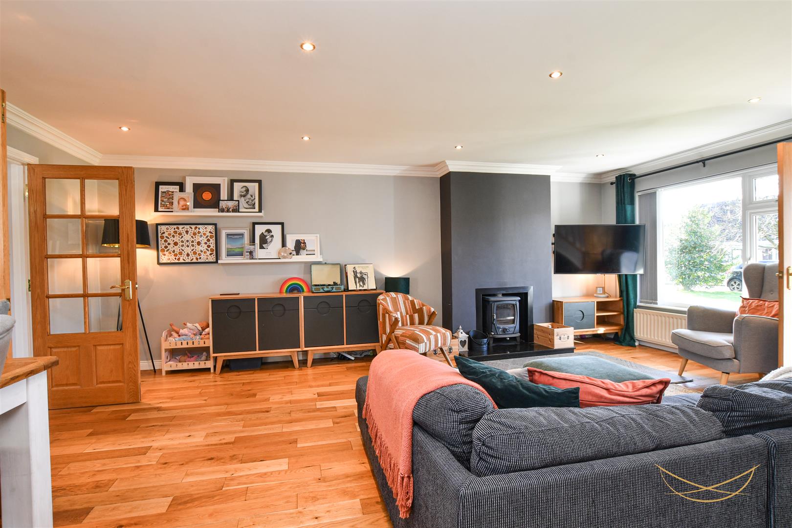 3 Bed Semi-detached House - Image 10