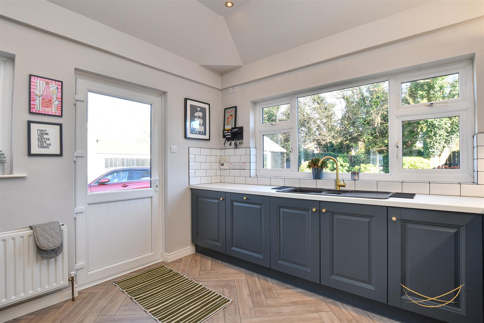 3 Bed Semi-detached House - Image 13