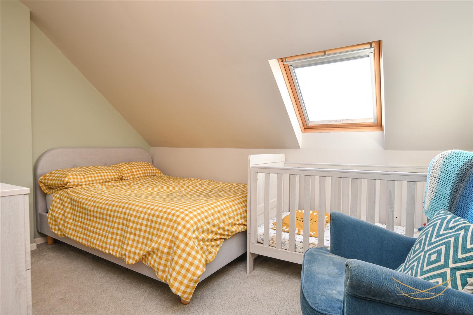 3 Bed Semi-detached House - Image 27