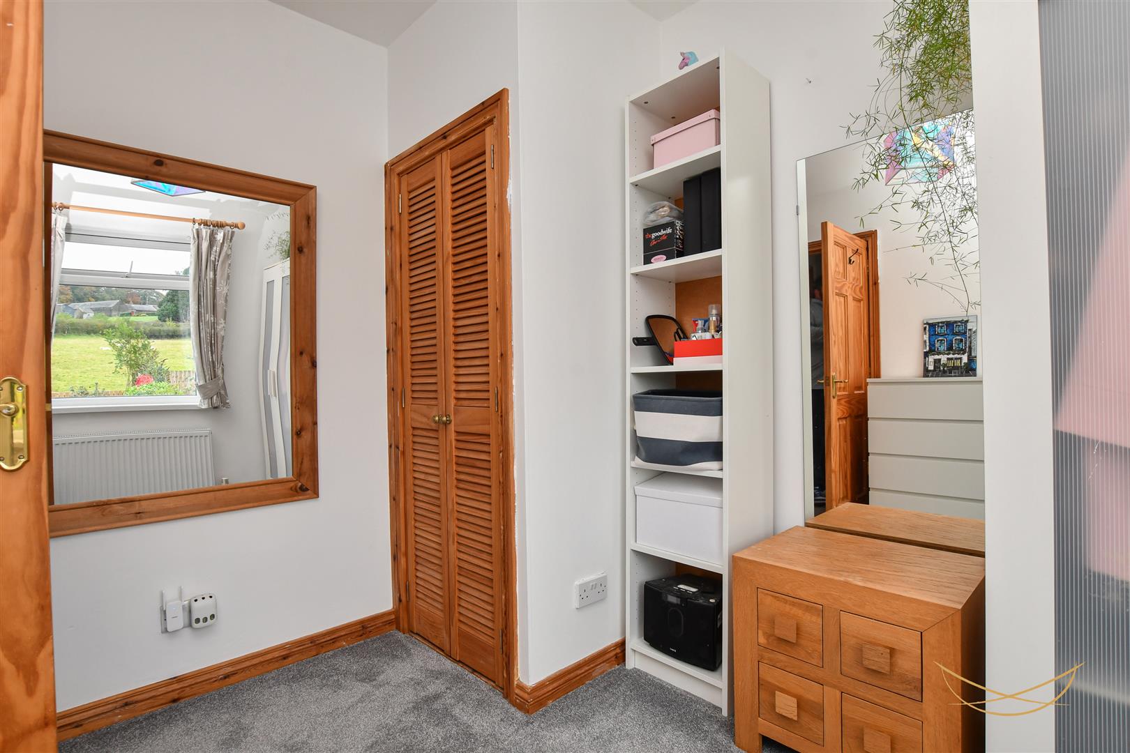 2 Bed Mid-terrace House - Image 19